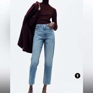 Zara Mom Fit Blue Jeans